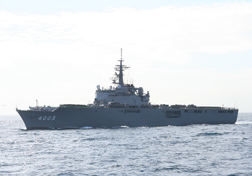 2012 観艦式 LST-4003 くにさき